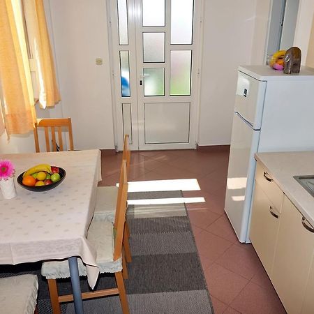 Roza Apartman Baška Voda Kültér fotó