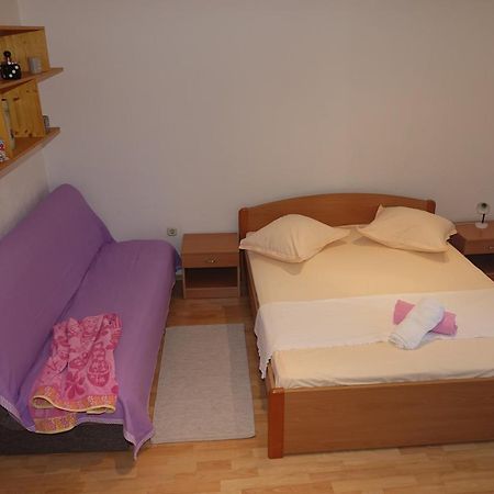 Roza Apartman Baška Voda Kültér fotó