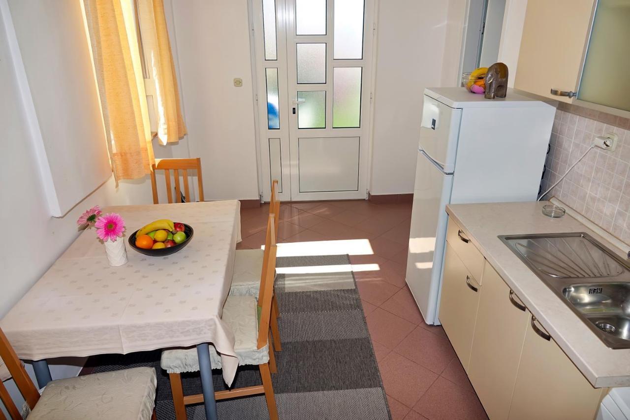 Roza Apartman Baška Voda Kültér fotó