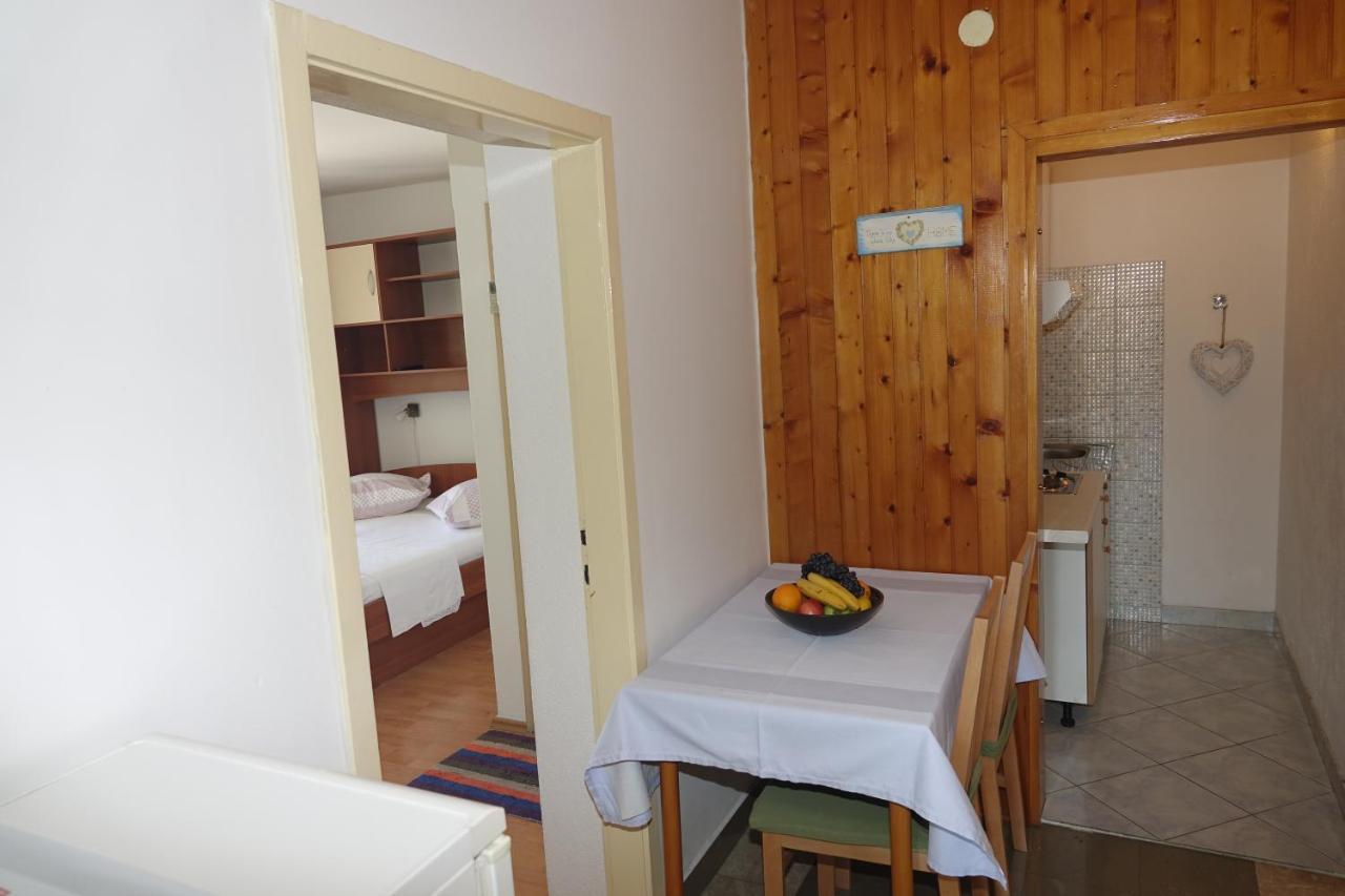 Roza Apartman Baška Voda Kültér fotó